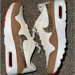 Nike air- snake print